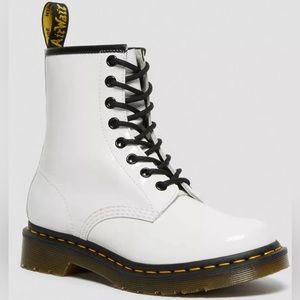 1460 WOMEN'S PATENT LEATHER LACE UP BOOTS Doc Martens